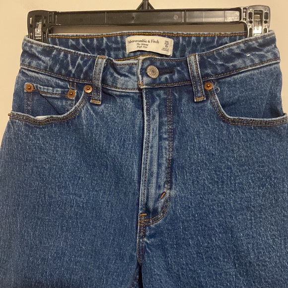 Abercrombie and Fitch Curvy Love The Skinny High Rise Jeans - Picture 3 of 6